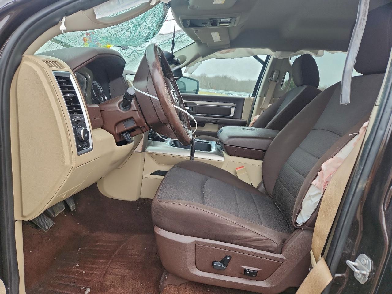 2017 RAM 1500 SLT photo 7