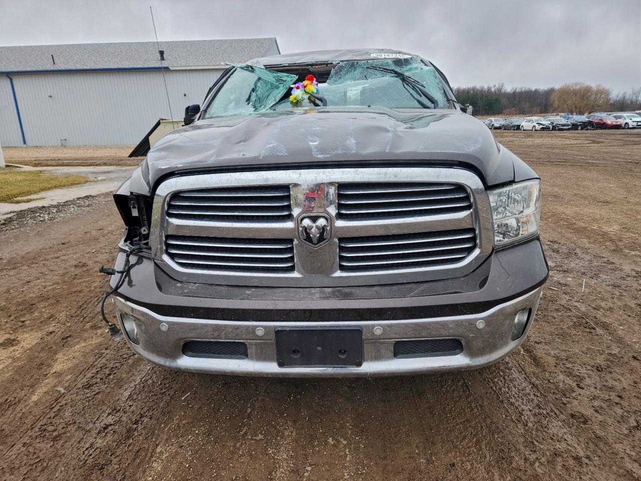 2017 RAM 1500 SLT photo 5