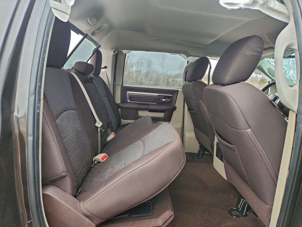 2017 RAM 1500 SLT photo 10