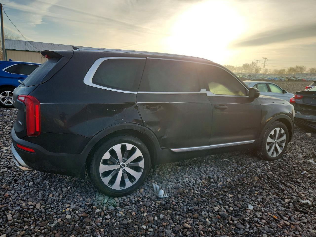 2021 KIA TELLURIDE EX photo 3