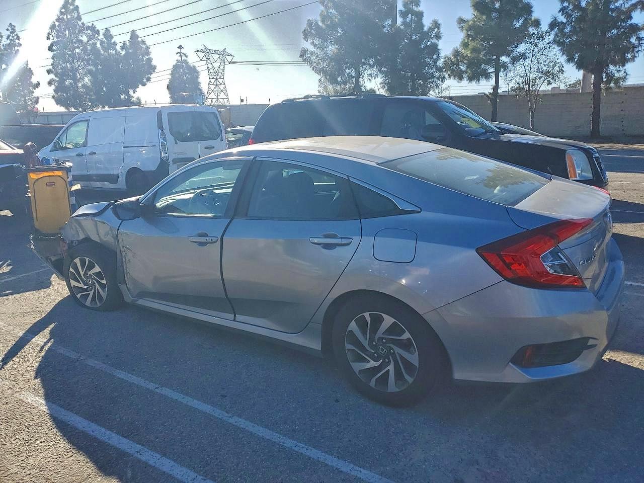 2016 HONDA CIVIC EX photo 3