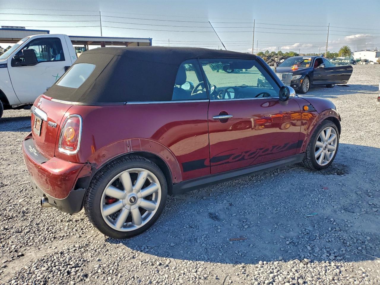 2010 MINI COOPER photo 5
