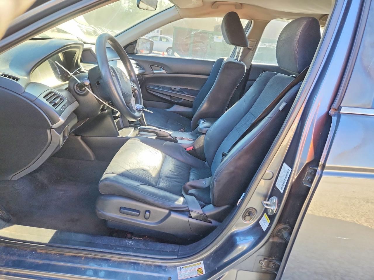 2011 HONDA ACCORD LXP photo 7