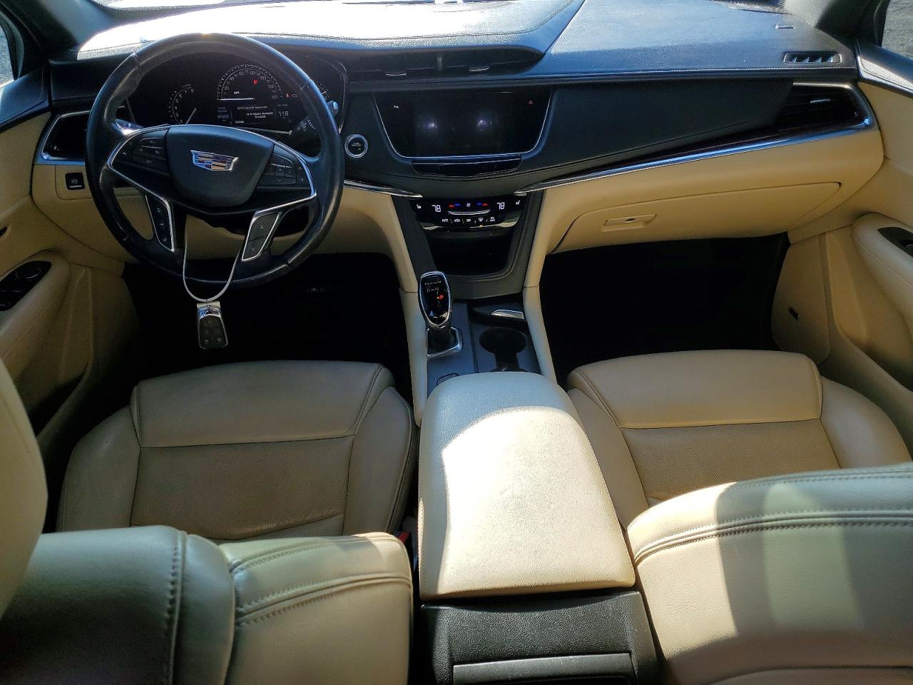 2018 CADILLAC XT5 LUXURY photo 8