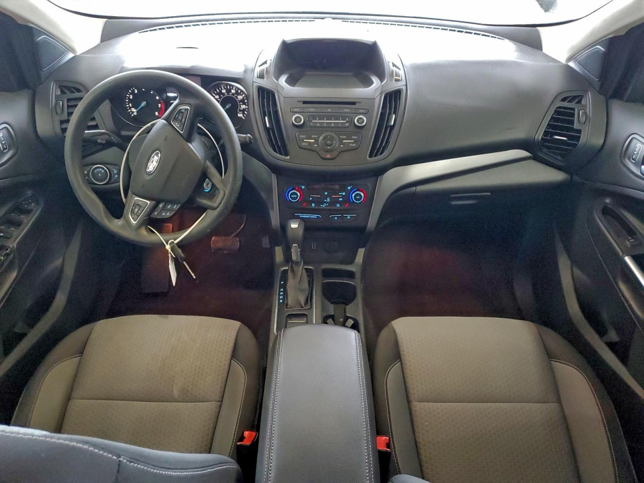 2017 FORD ESCAPE SE photo 8