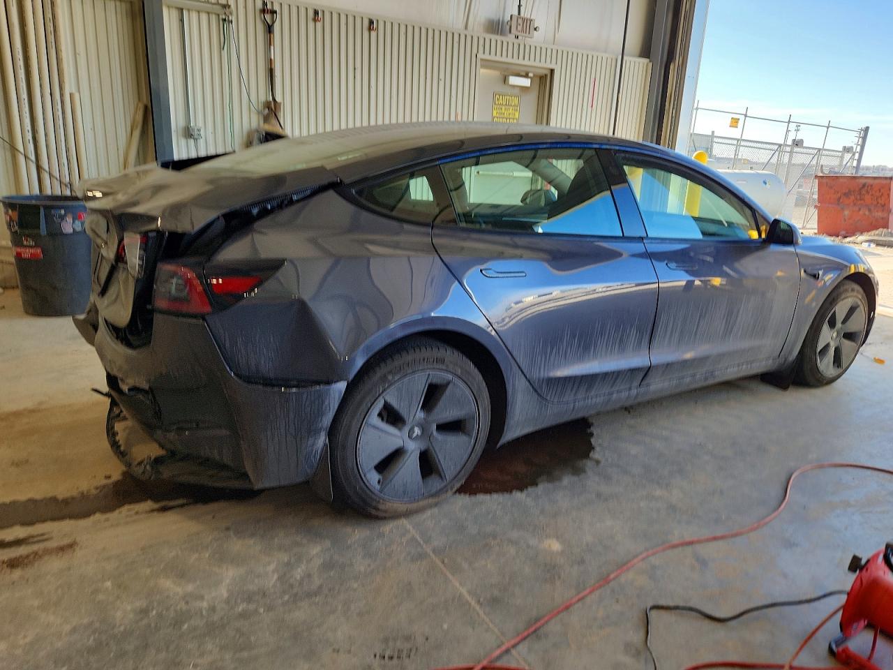 2023 TESLA MODEL 3 photo 3
