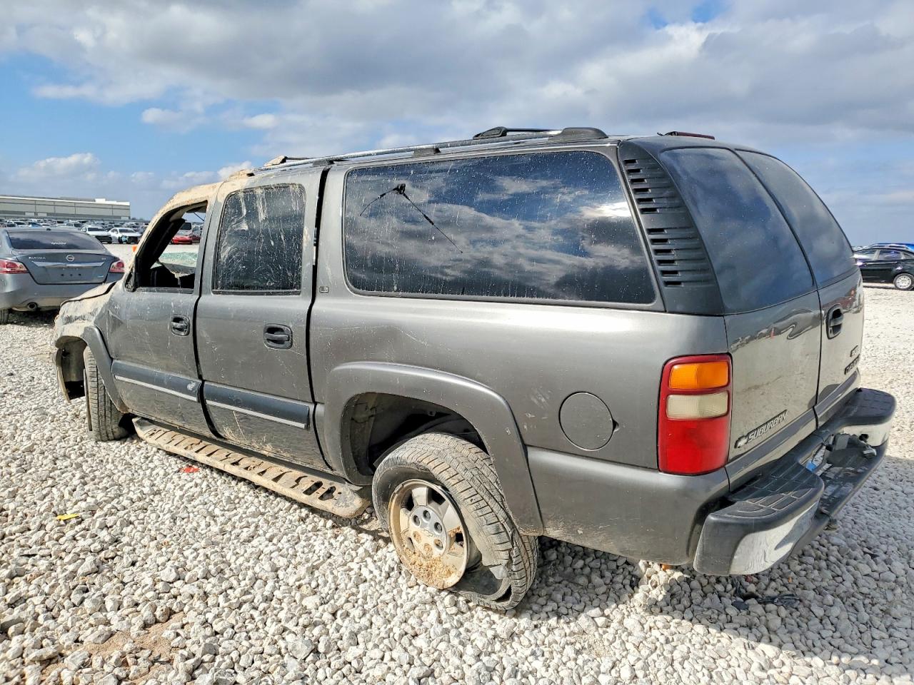 2001 CHEVROLET SUBURBAN C1500 photo 2