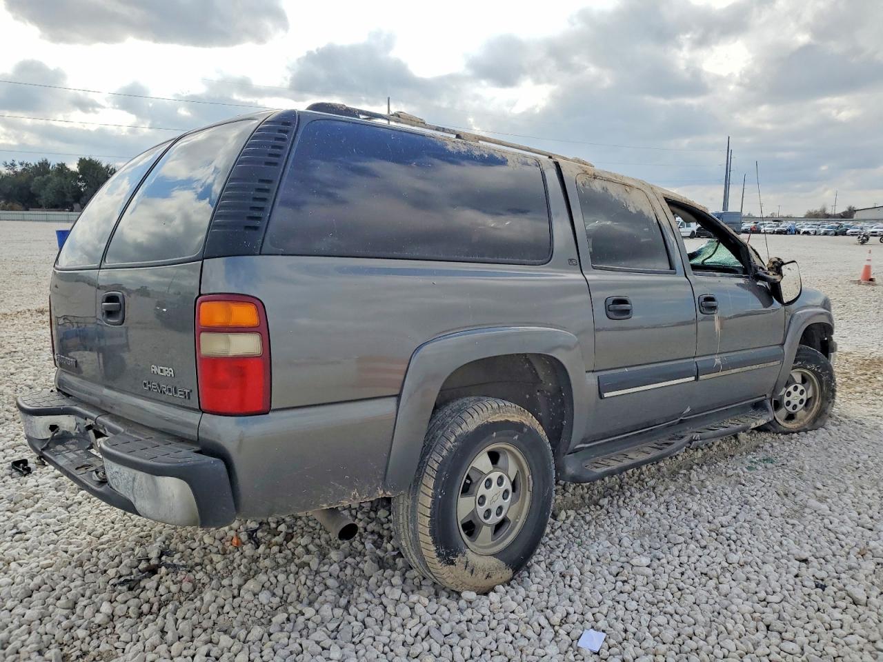 2001 CHEVROLET SUBURBAN C1500 photo 3