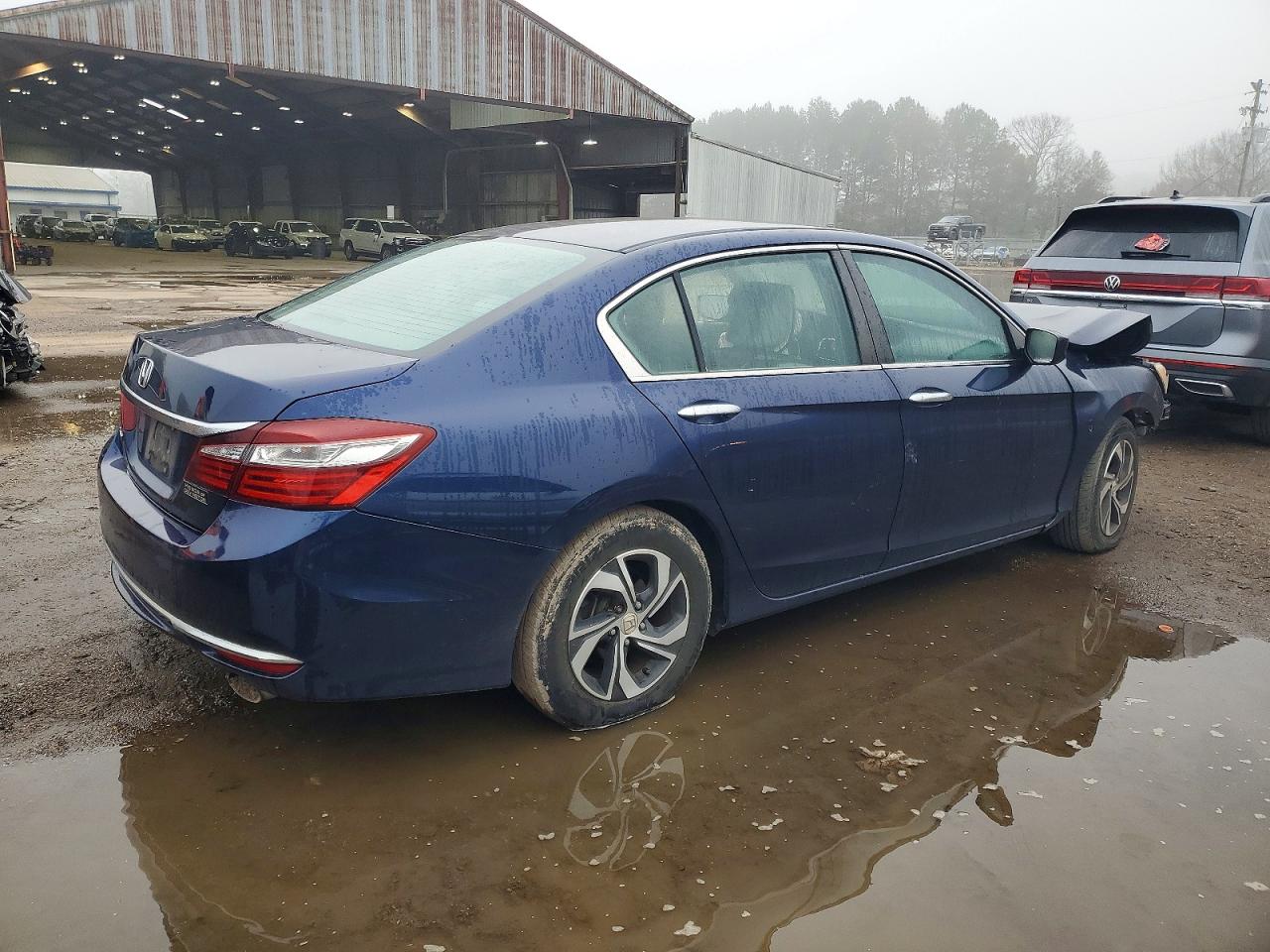 2017 HONDA ACCORD LX photo 3