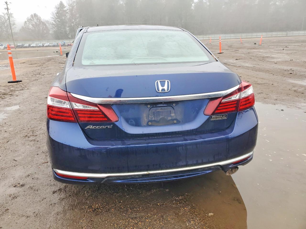 2017 HONDA ACCORD LX photo 6