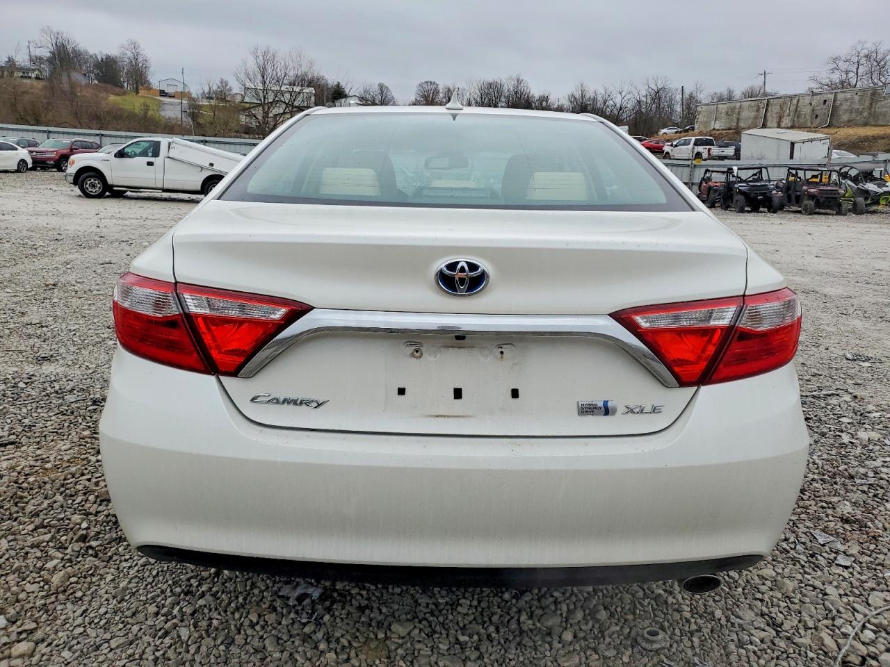 2015 TOYOTA CAMRY HYBRID photo 6