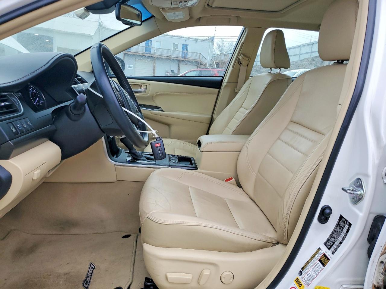 2015 TOYOTA CAMRY HYBRID photo 7