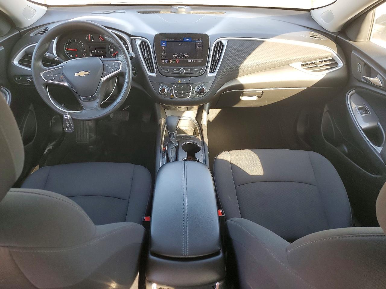 2023 CHEVROLET MALIBU LT photo 8