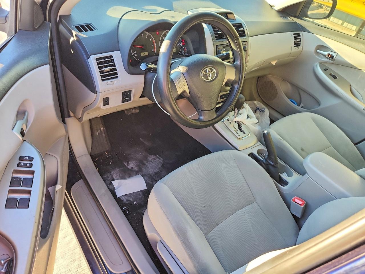 2012 TOYOTA COROLLA BASE photo 8