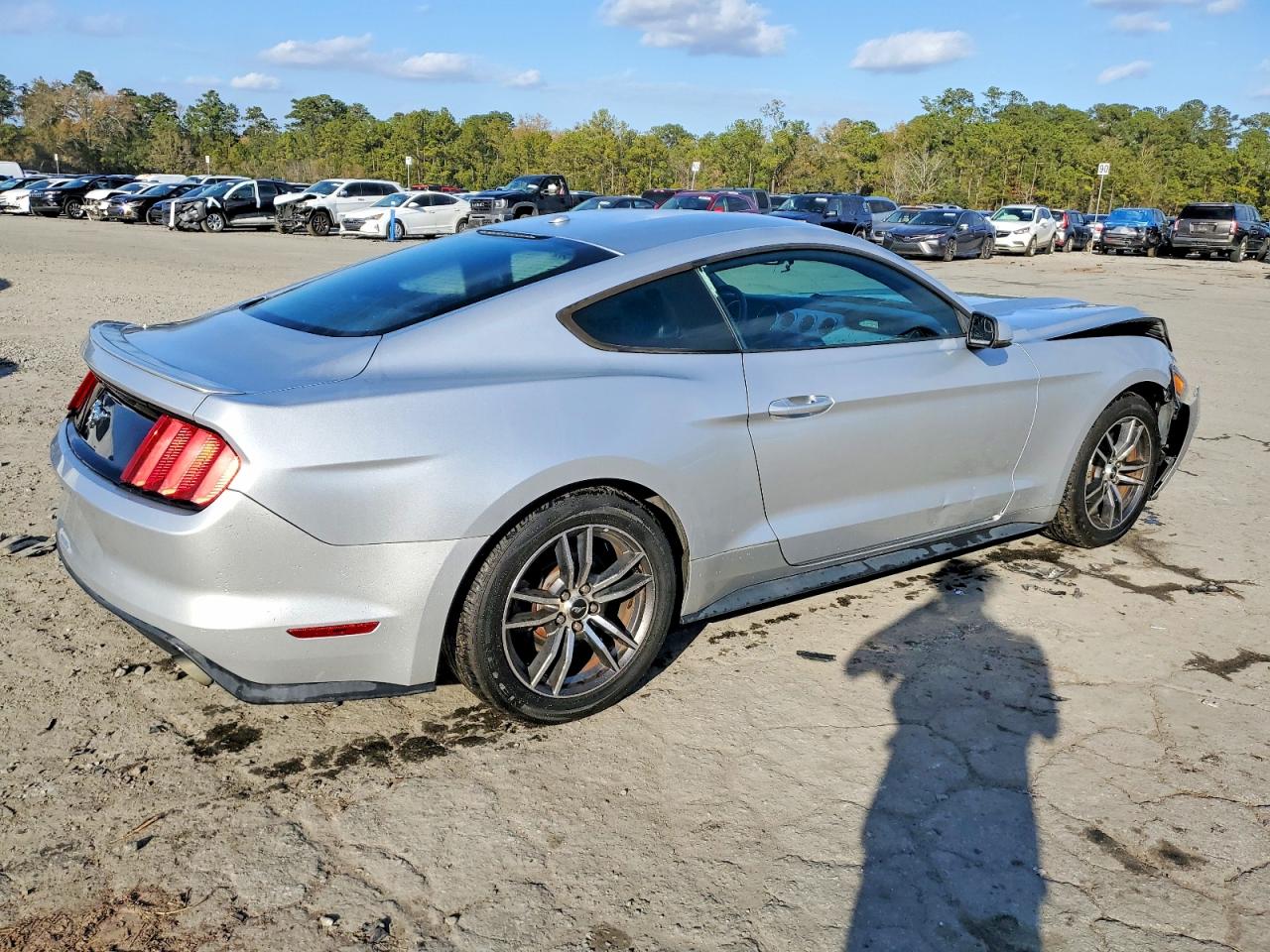 2017 FORD MUSTANG photo 3