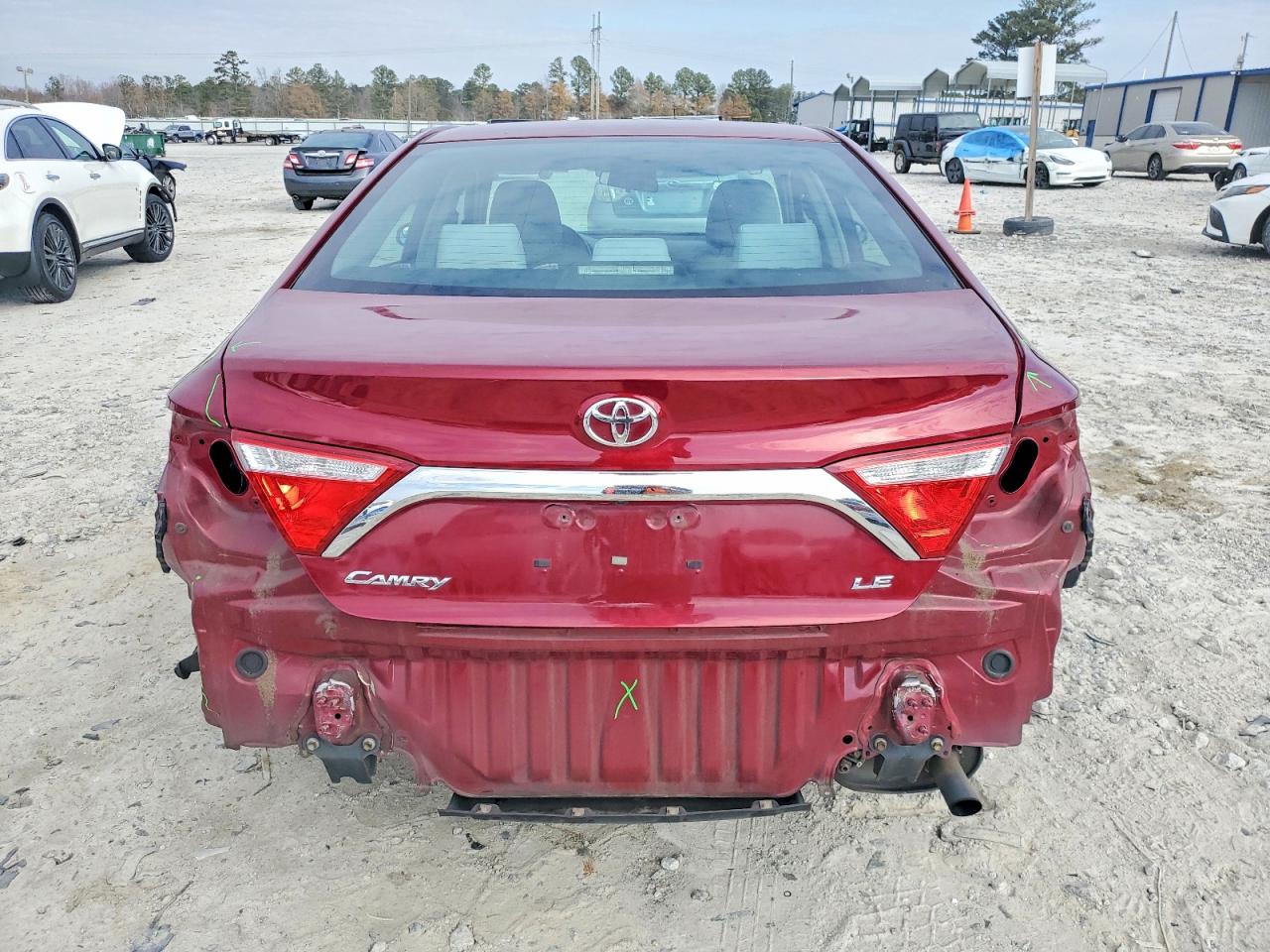 2016 TOYOTA CAMRY LE photo 6