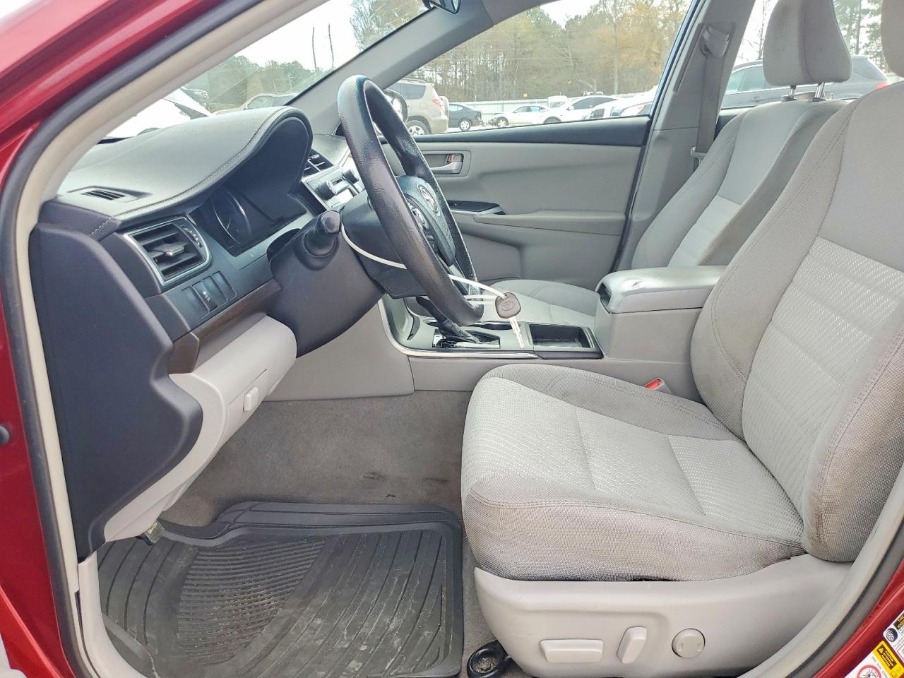 2016 TOYOTA CAMRY LE photo 7