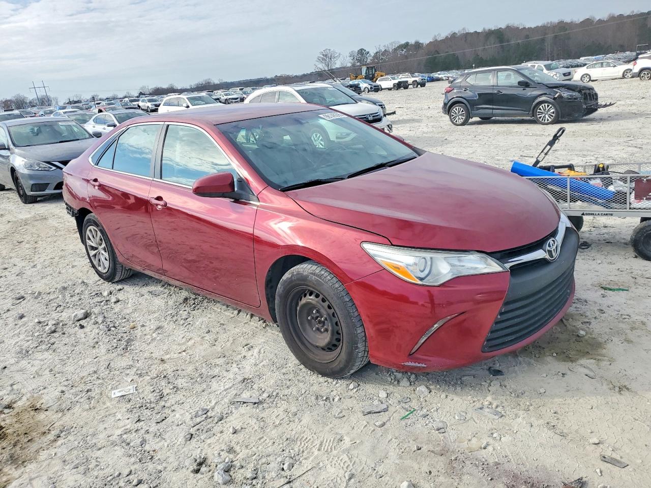 2016 TOYOTA CAMRY LE photo 4