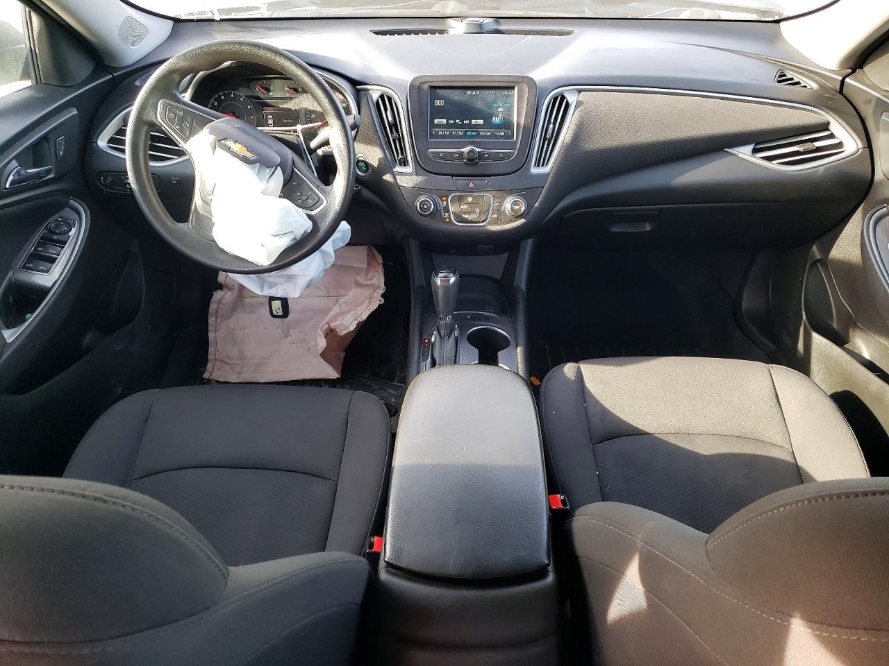 2018 CHEVROLET MALIBU LS photo 8