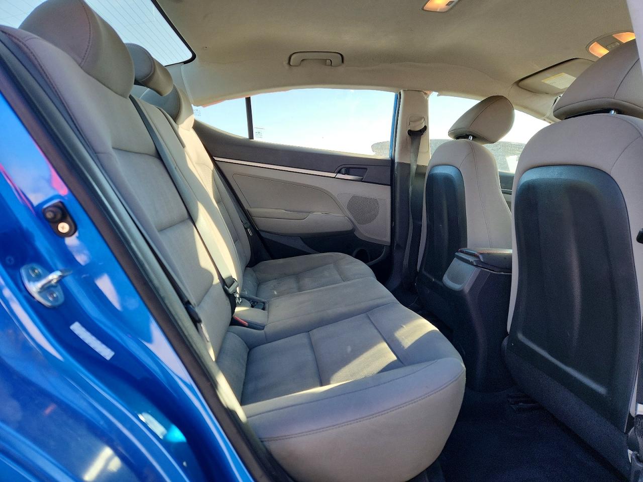 2017 HYUNDAI ELANTRA SE photo 28