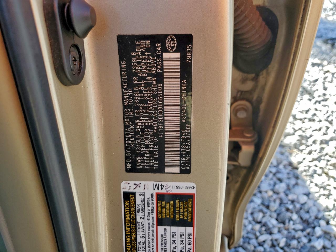 2011 TOYOTA CAMRY BASE photo 13