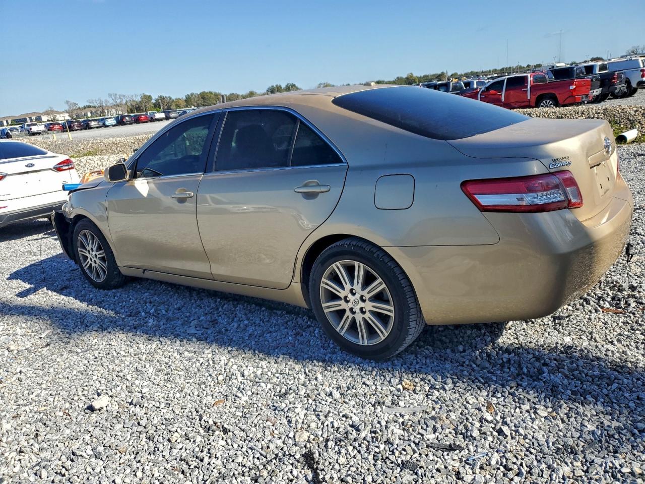 2011 TOYOTA CAMRY BASE photo 2