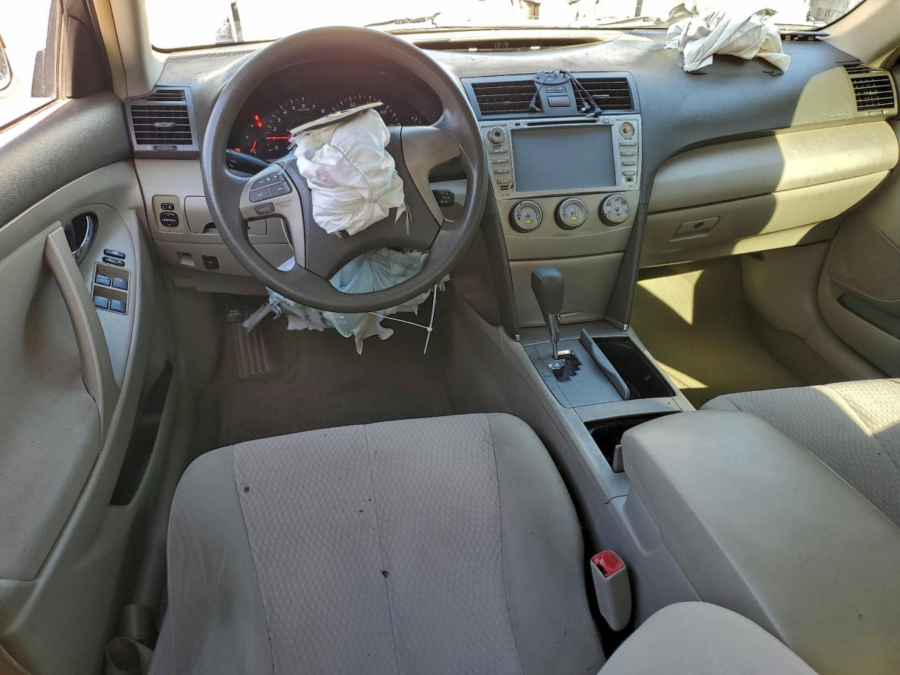 2011 TOYOTA CAMRY BASE photo 8