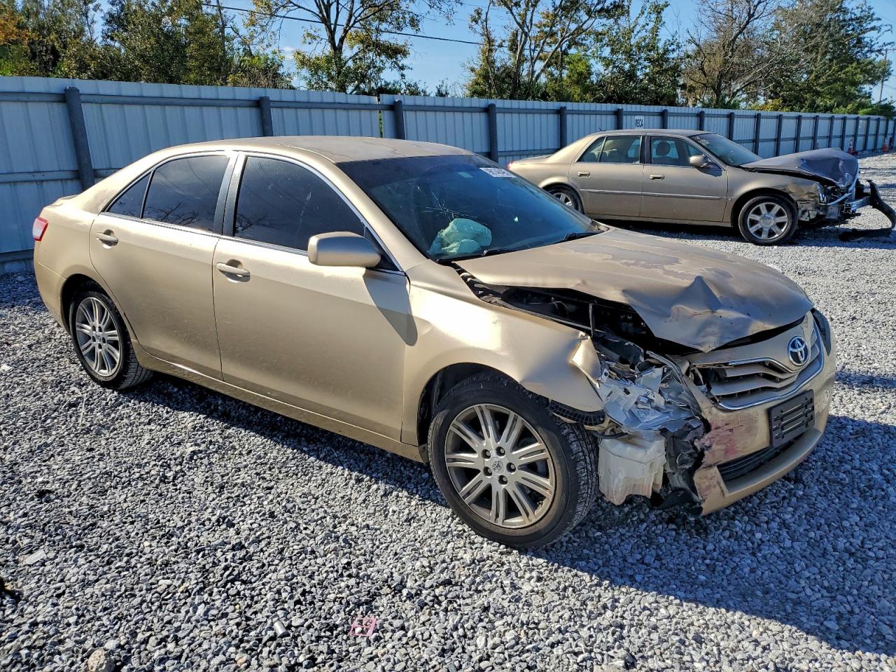 2011 TOYOTA CAMRY BASE photo 4