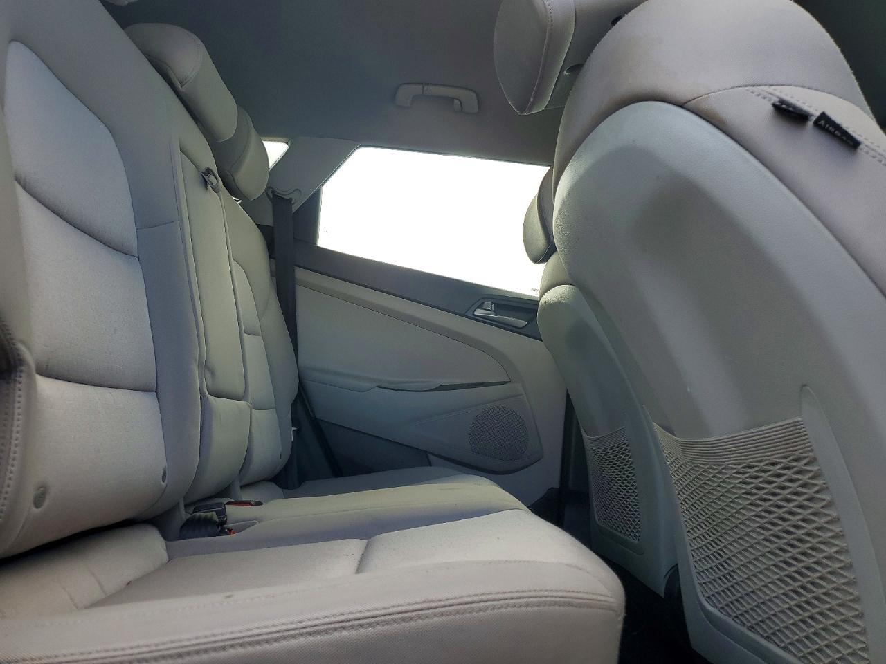 2018 HYUNDAI TUCSON SEL photo 28