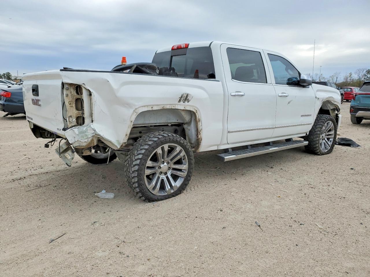 2015 GMC SIERRA C1500 SLT photo 3