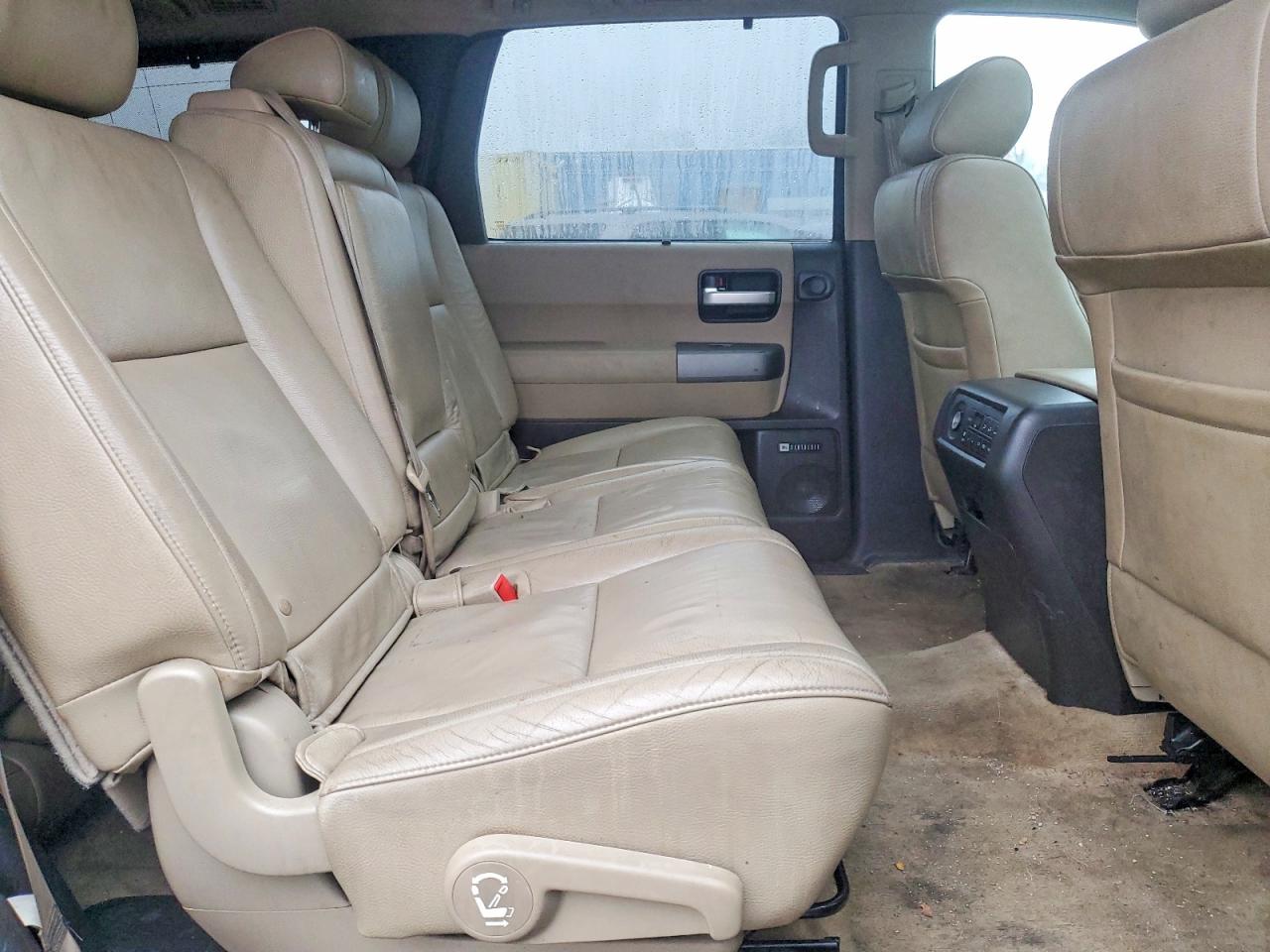 2010 TOYOTA SEQUOIA LIMITED photo 11