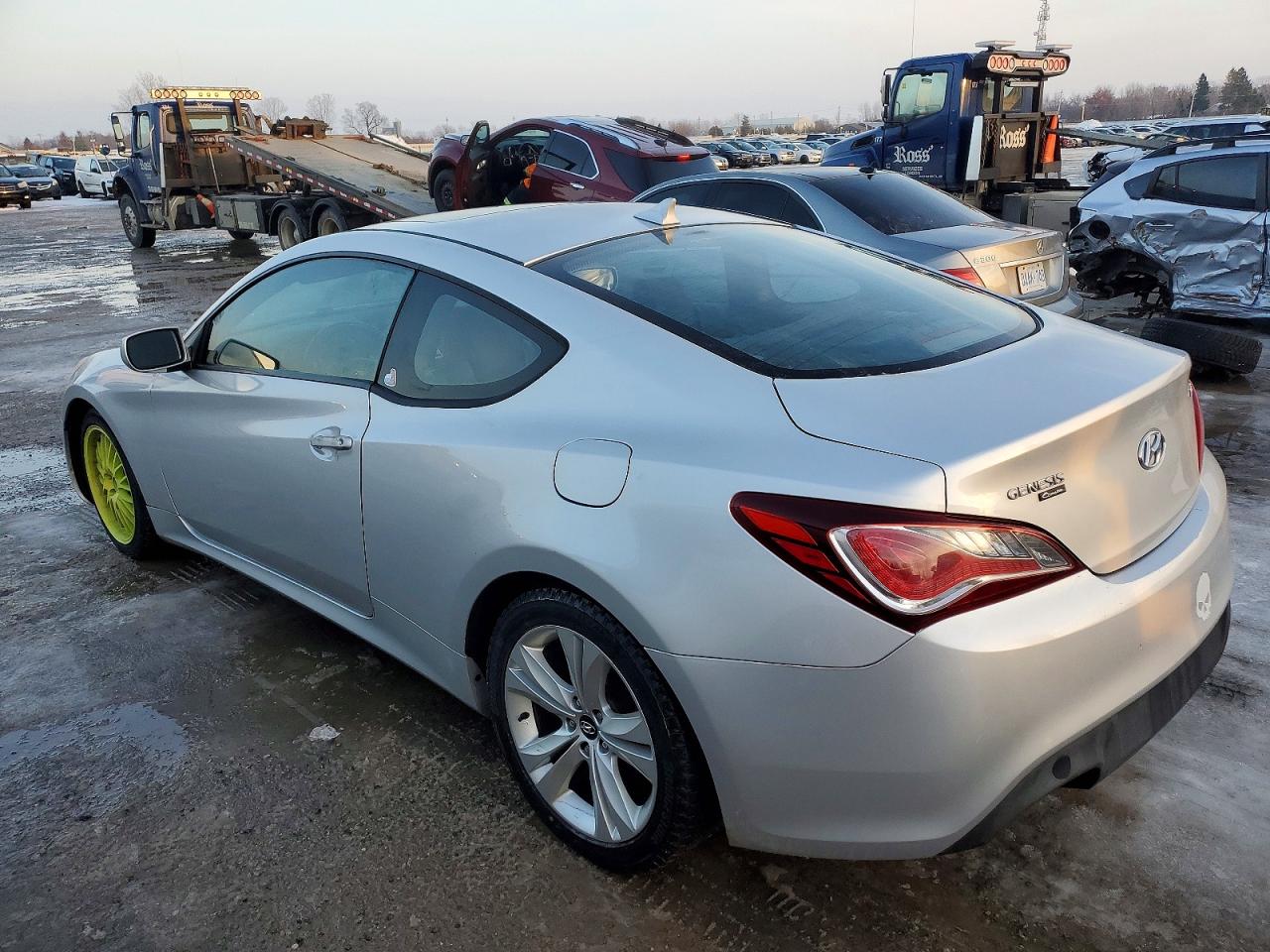 2010 HYUNDAI GENESIS COUPE 2.0T photo 2