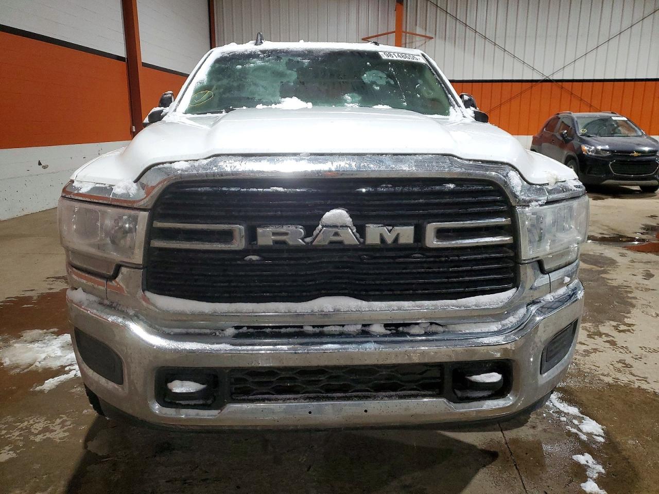 2019 RAM 3500 BIG HORN photo 5