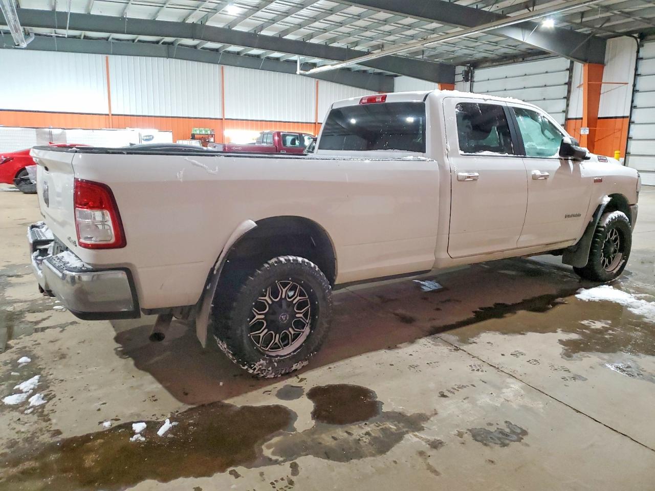 2019 RAM 3500 BIG HORN photo 3