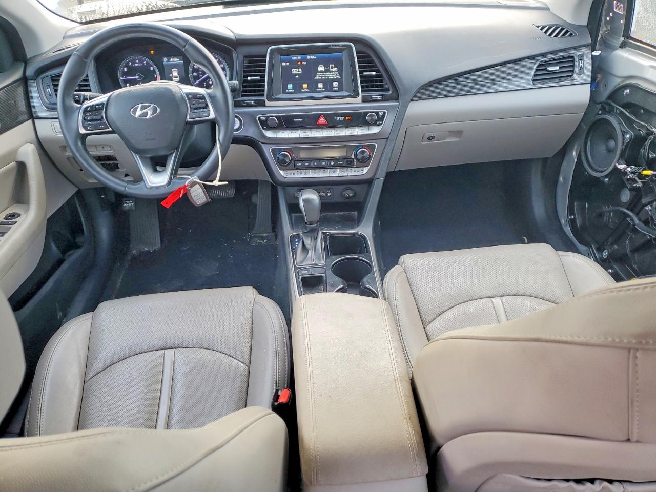 2018 HYUNDAI SONATA photo 8