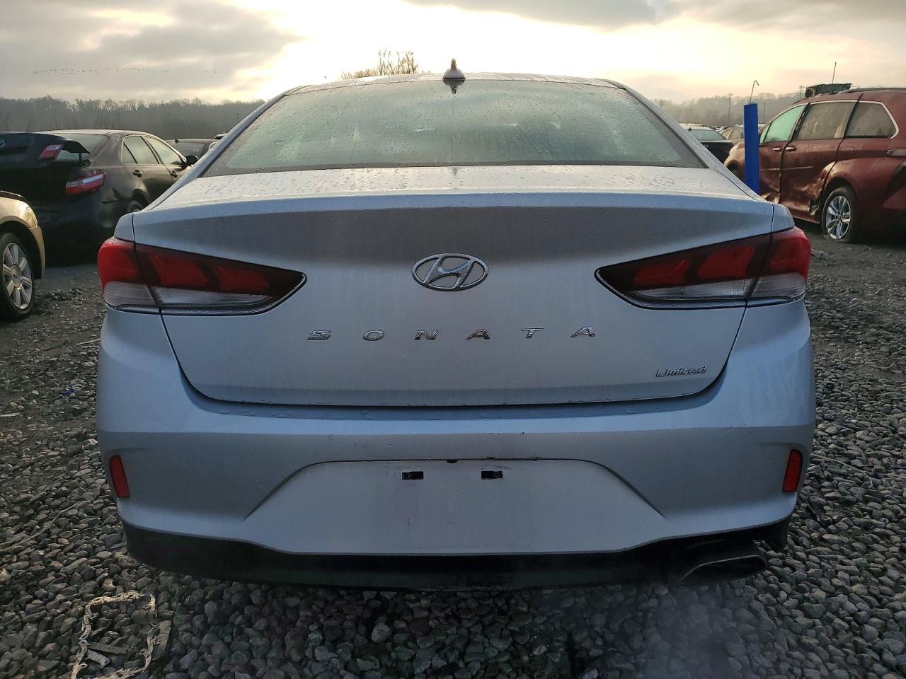 2018 HYUNDAI SONATA photo 6