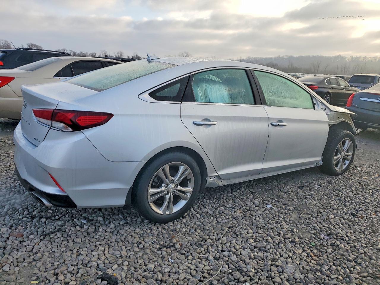 2018 HYUNDAI SONATA photo 3