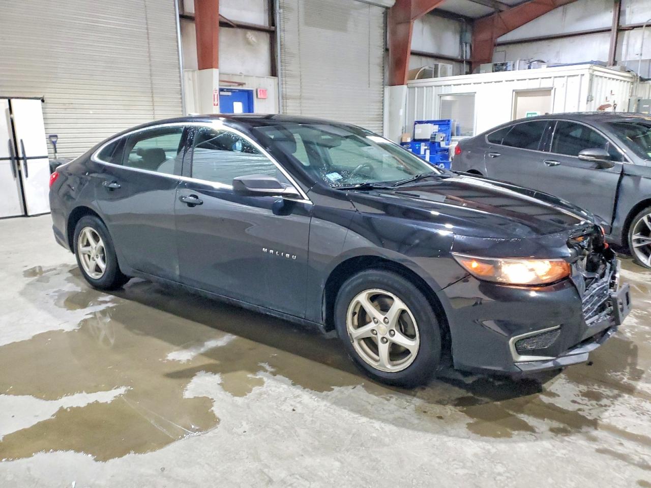 2017 CHEVROLET MALIBU LS photo 4