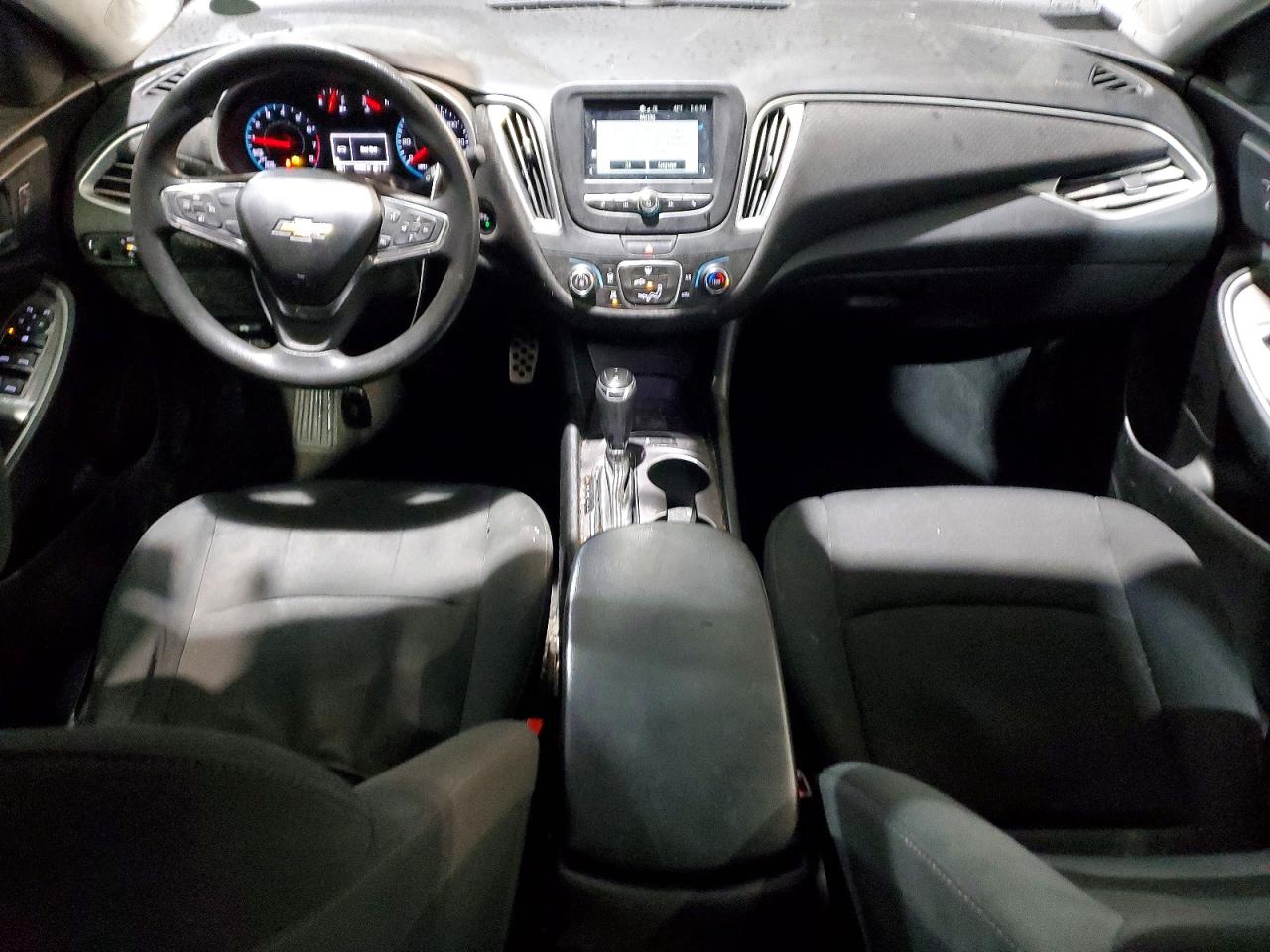2017 CHEVROLET MALIBU LS photo 8
