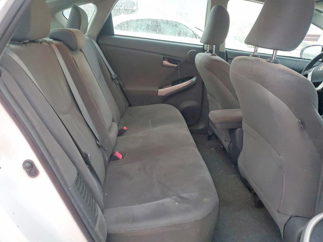 2010 TOYOTA PRIUS photo 10