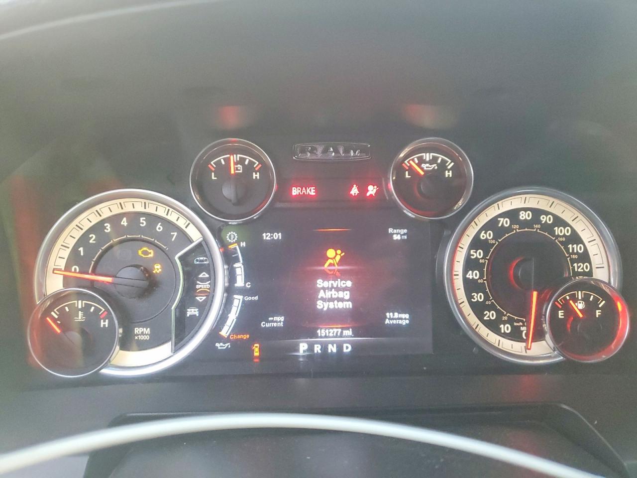 2015 RAM 1500 SPORT photo 9
