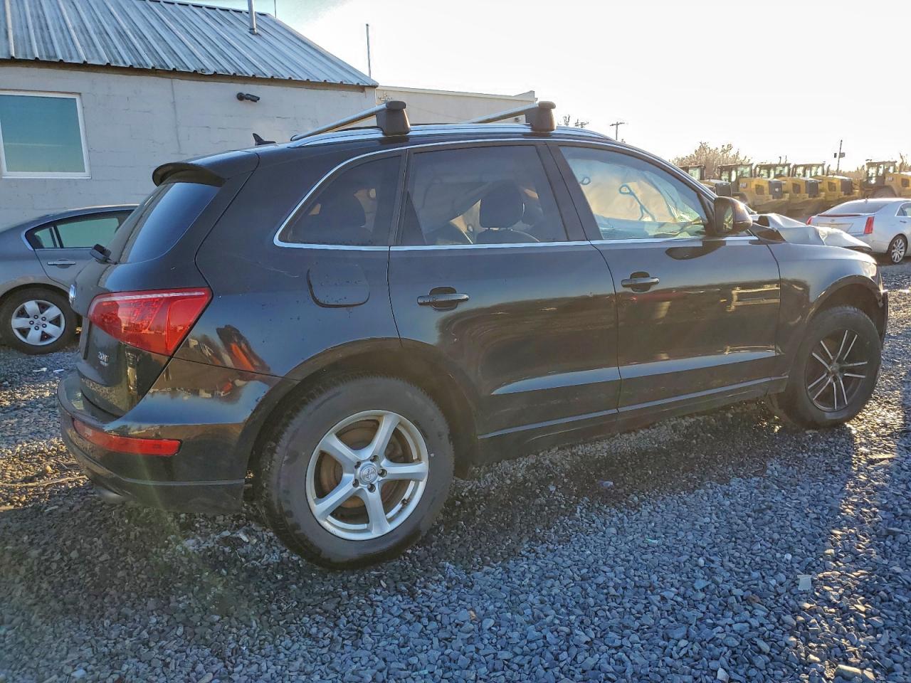 2012 AUDI Q5 PREMIUM PLUS photo 3
