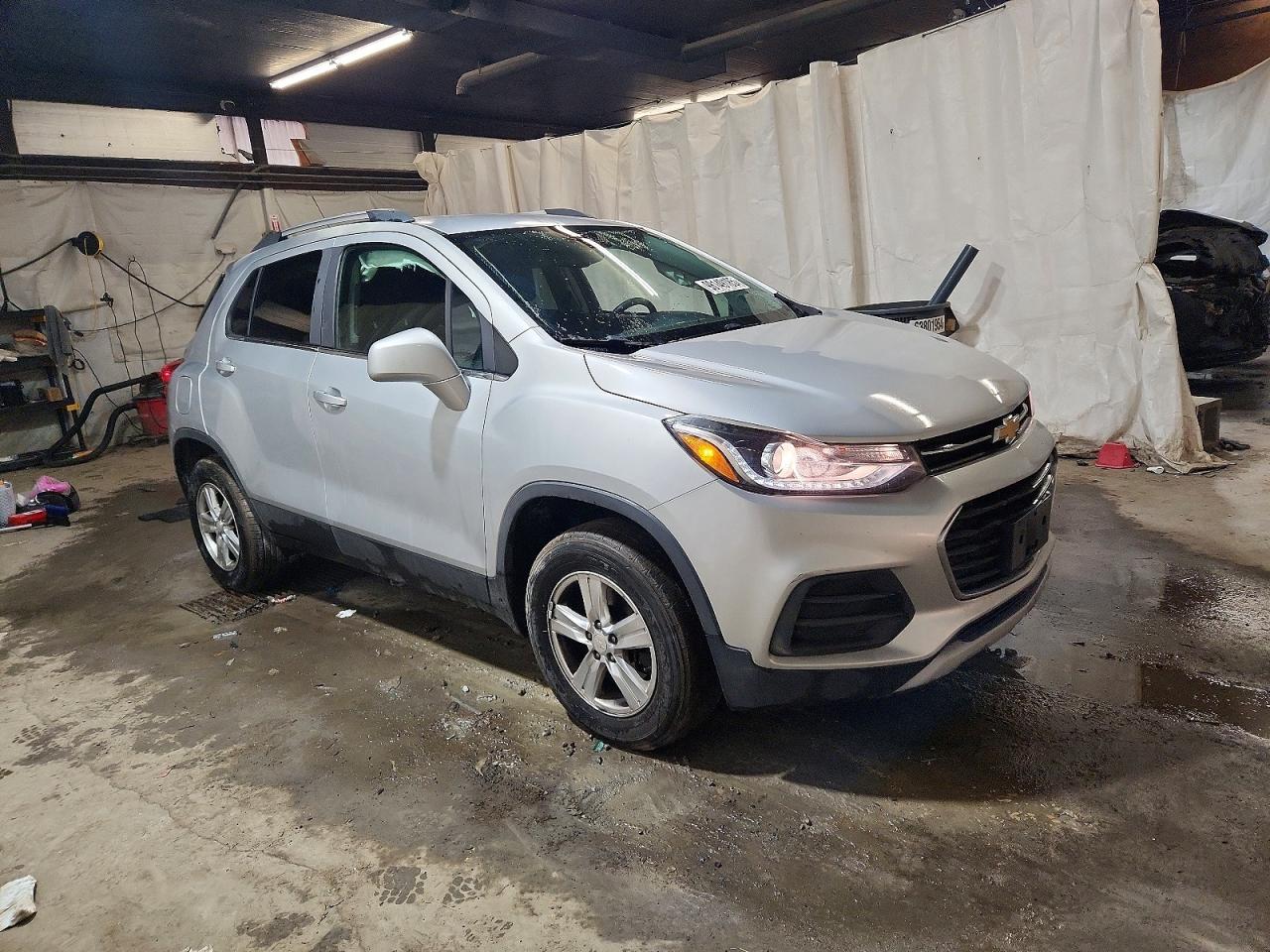 2017 CHEVROLET TRAX 1LT photo 4