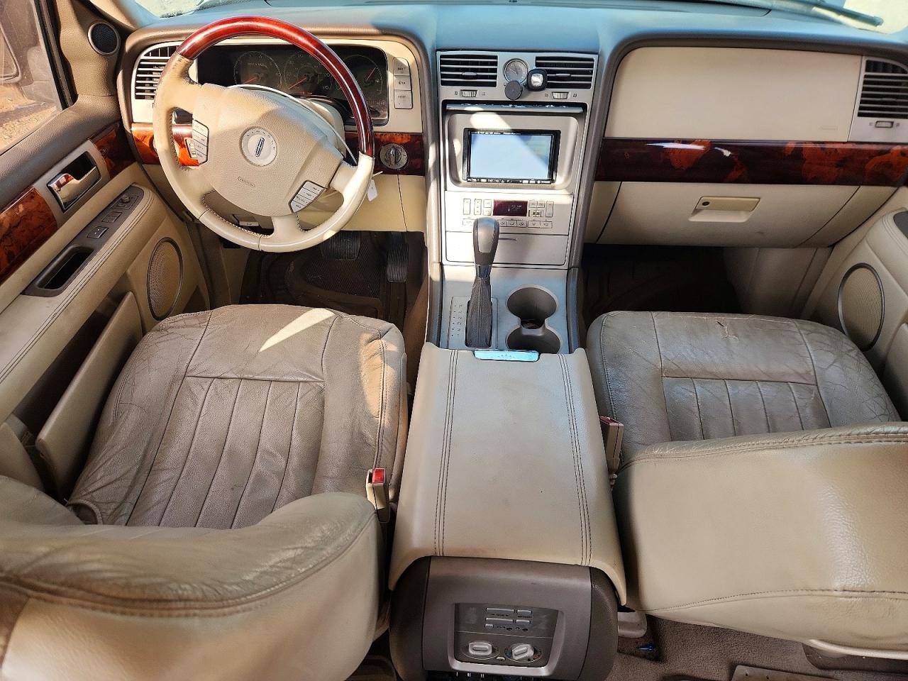 2004 LINCOLN NAVIGATOR photo 8