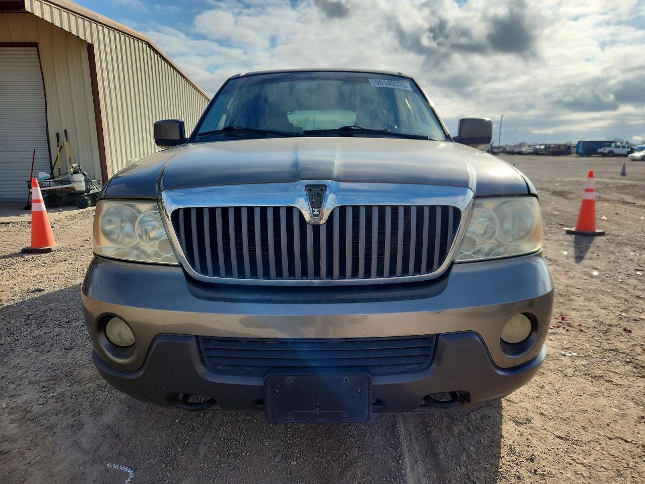 2004 LINCOLN NAVIGATOR photo 5