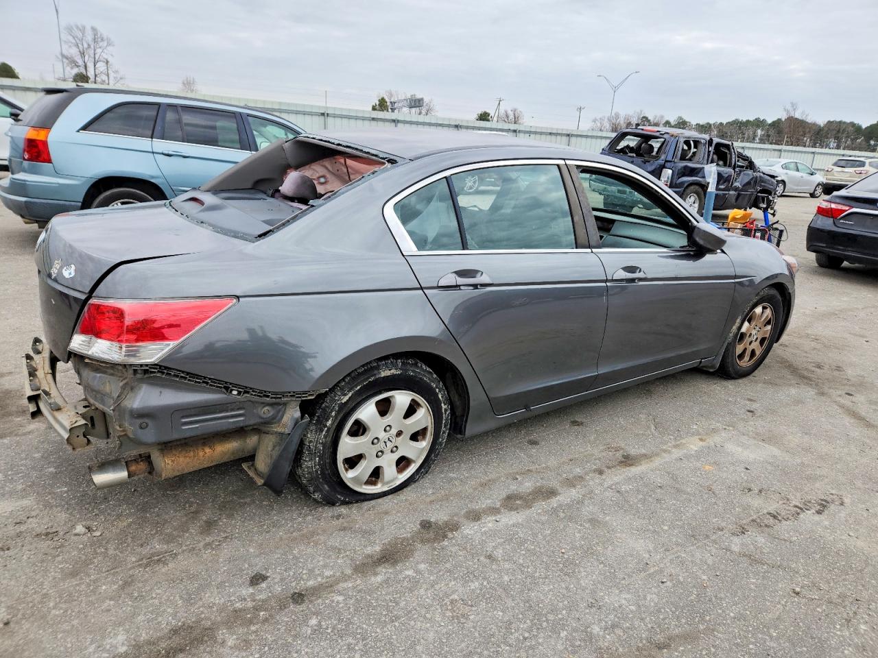 2010 HONDA ACCORD LXP photo 3