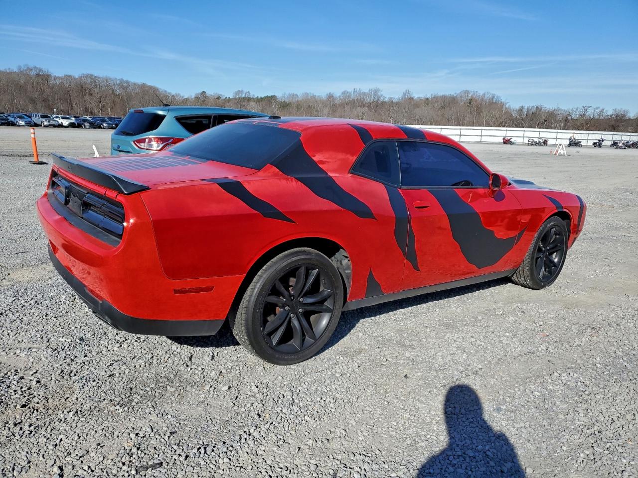 2016 DODGE CHALLENGER SXT photo 3