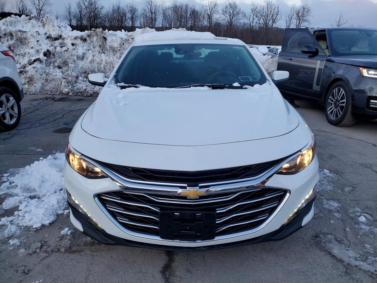 2024 CHEVROLET MALIBU LT photo 5