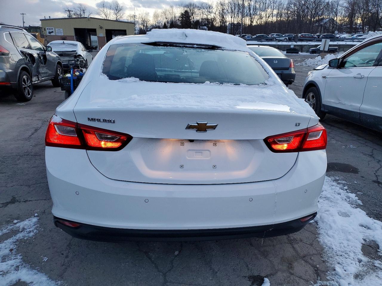 2024 CHEVROLET MALIBU LT photo 6