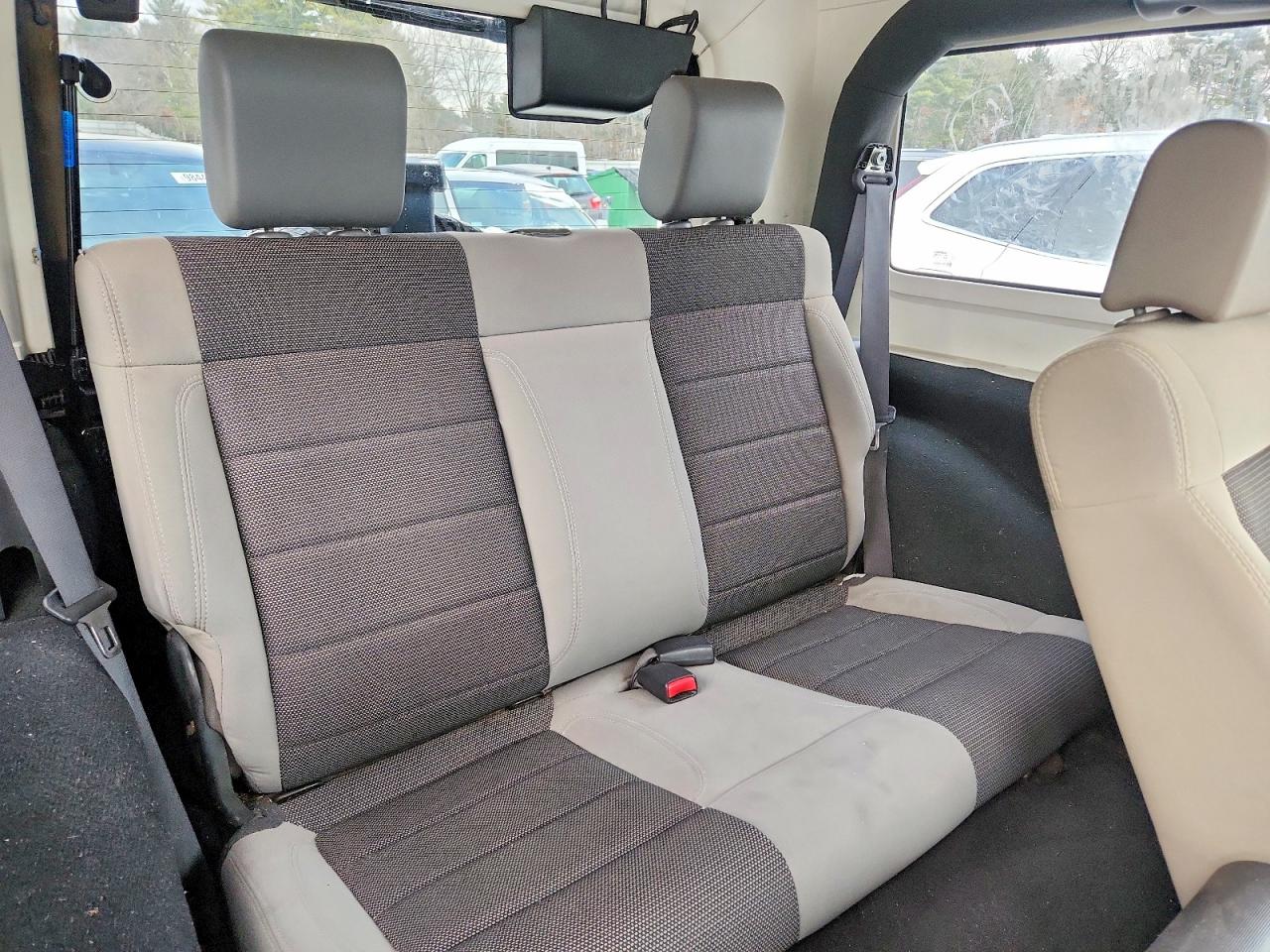 2009 JEEP WRANGLER X photo 11